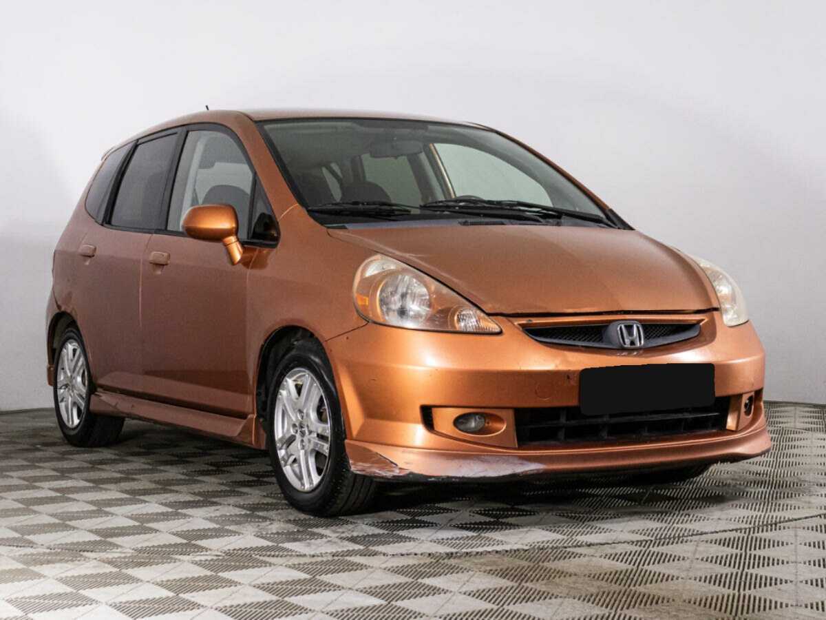 Honda Fit с пробегом — 2007 год. Фото: #2