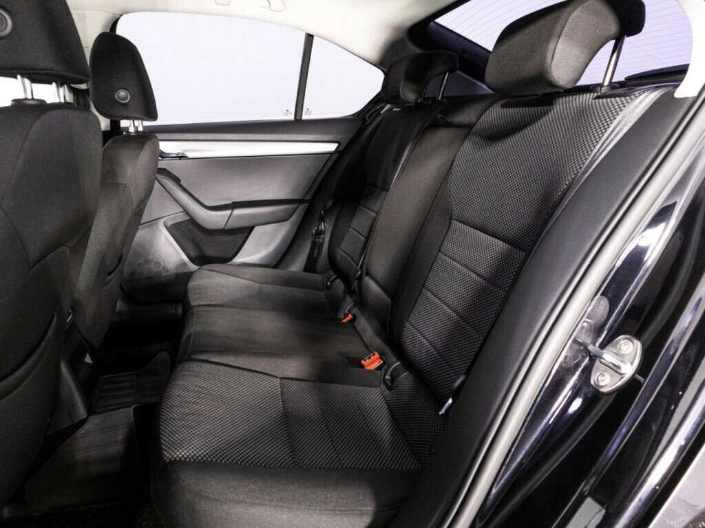 Skoda Octavia с пробегом — 2013 год. Фото: #9