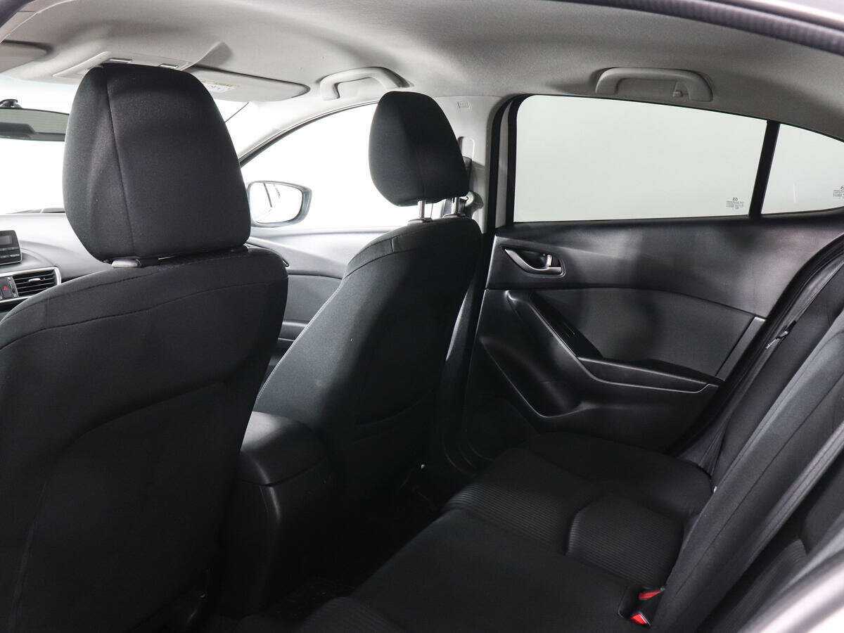 Mazda 3 с пробегом — 2013 год. Фото: #7