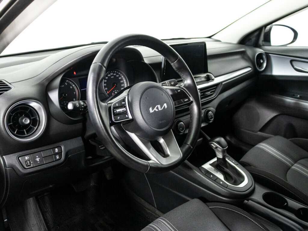 Kia Cerato с пробегом — 2022 год. Фото: #10