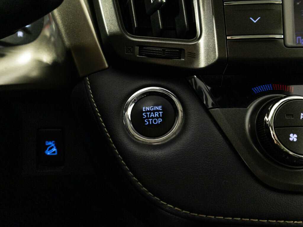 Toyota RAV4 с пробегом — 2013 год. Фото: #20