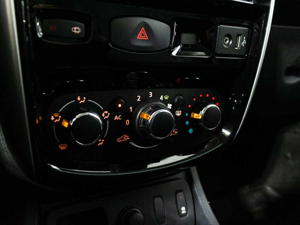 Nissan Terrano с пробегом — 2015 год. Фото: #14