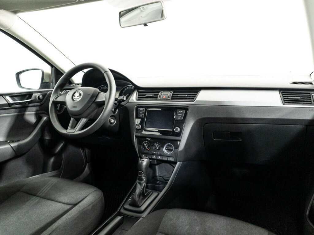 Skoda Rapid с пробегом — 2019 год. Фото: #8