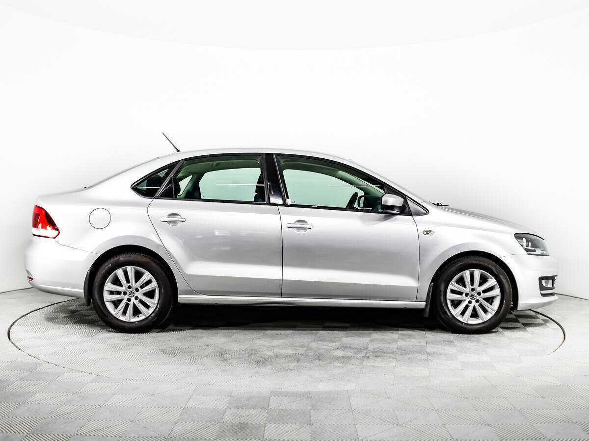 Volkswagen Polo с пробегом — 2016 год. Фото: #3