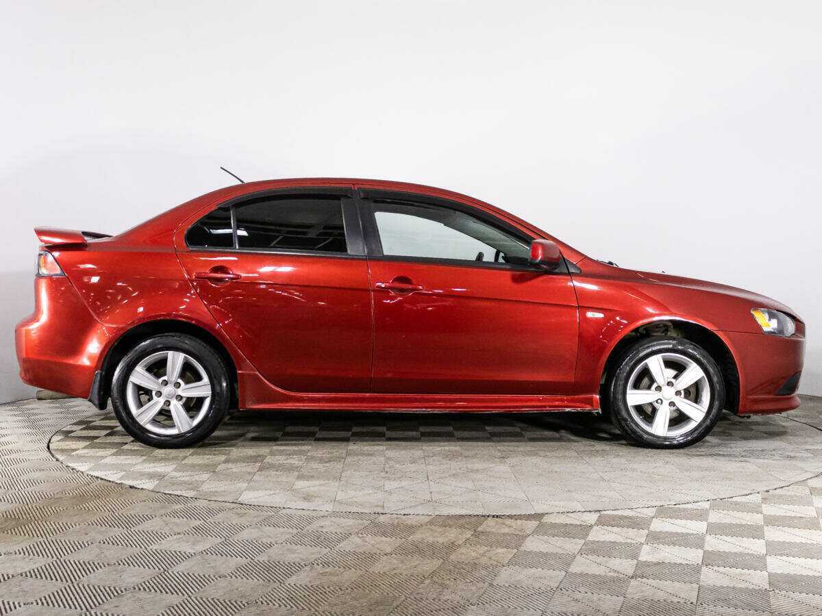 Mitsubishi Lancer с пробегом — 2011 год. Фото: #3