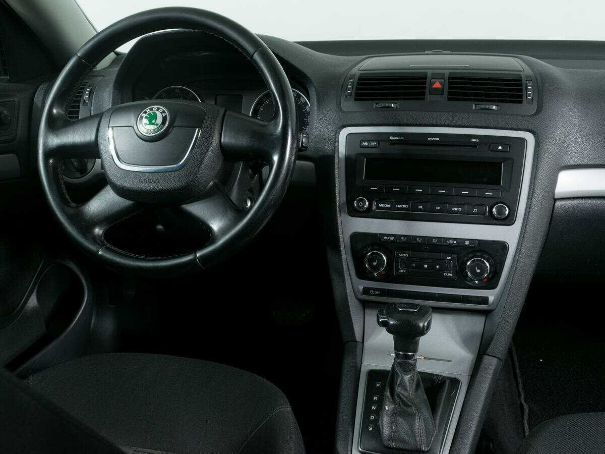 Skoda Octavia с пробегом — 2011 год. Фото: #11