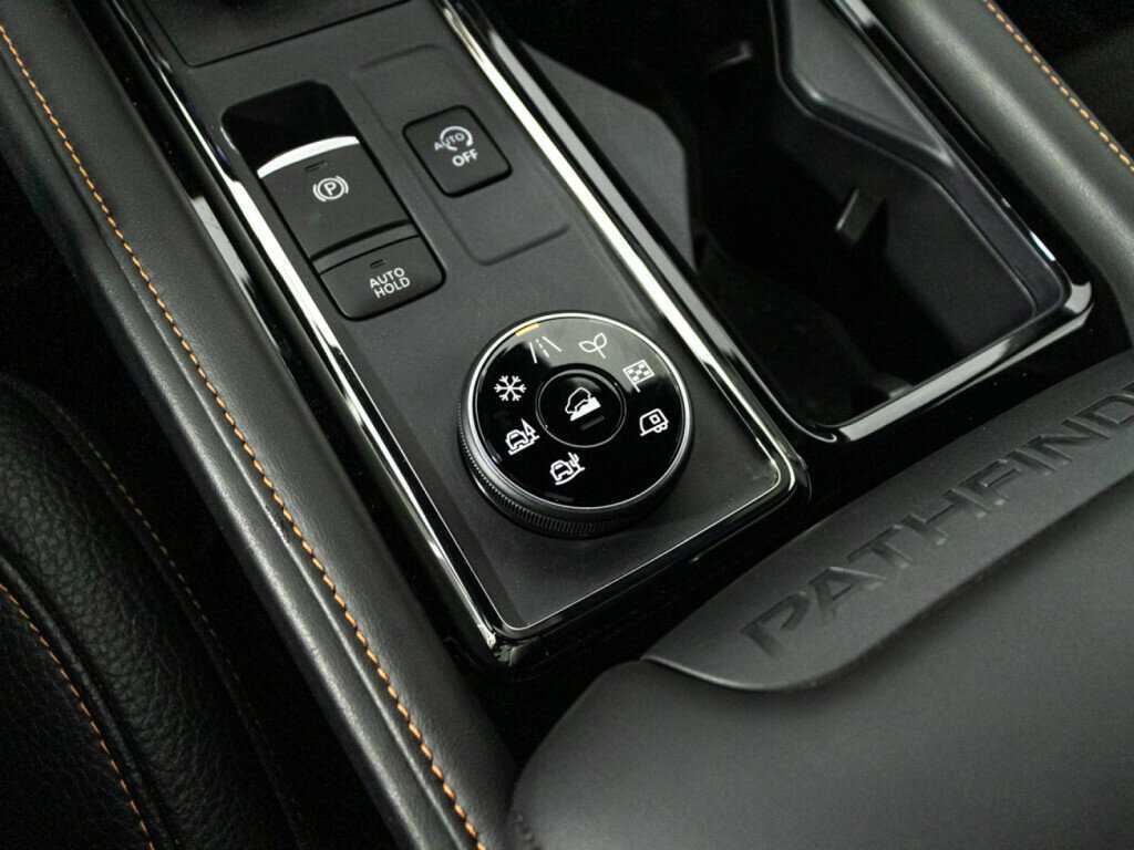 Nissan Pathfinder с пробегом — 2023 год. Фото: #14