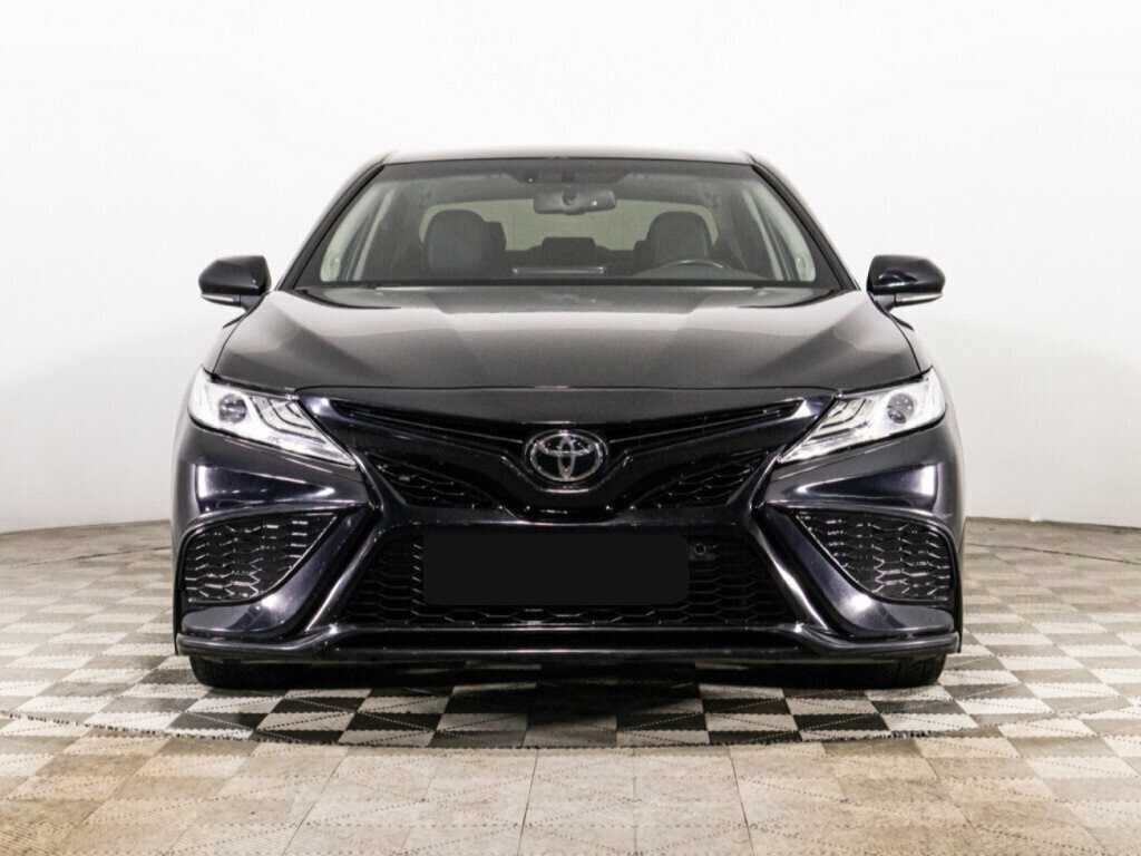 Toyota Camry с пробегом — 2021 год. Фото: #1