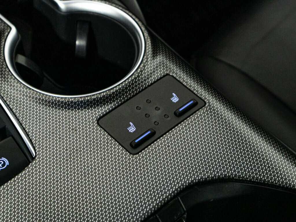 Toyota Camry с пробегом — 2021 год. Фото: #17