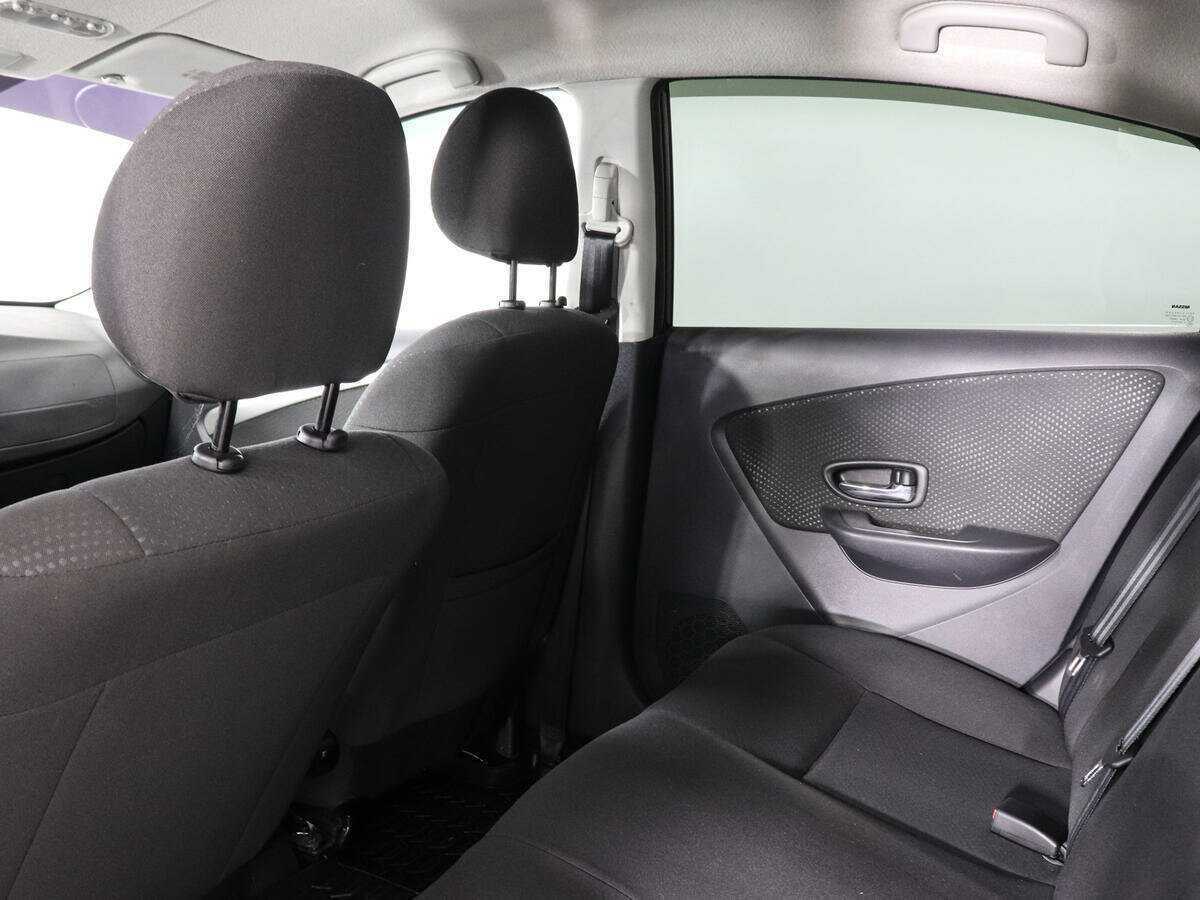 Nissan Almera с пробегом — 2013 год. Фото: #10