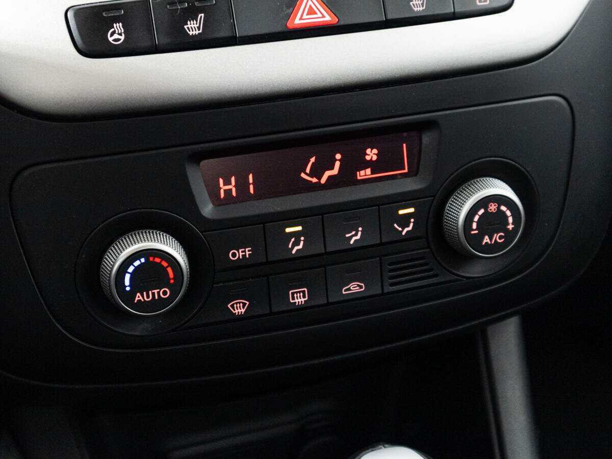 Kia Venga с пробегом — 2015 год. Фото: #14