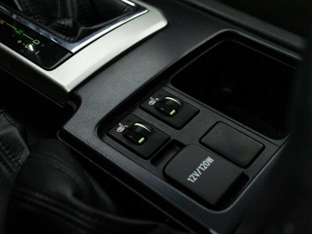 Toyota Land Cruiser Prado с пробегом — 2011 год. Фото: #17