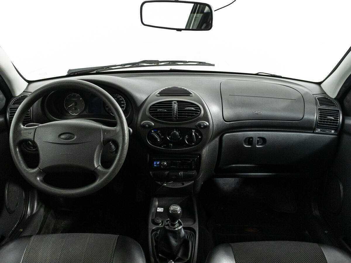 Lada (ВАЗ) Kalina с пробегом — 2012 год. Фото: #12