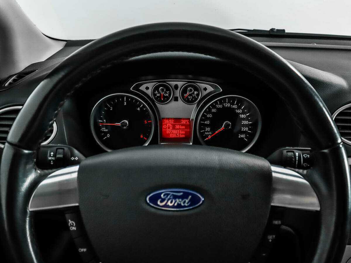 Ford Focus с пробегом — 2009 год. Фото: #13