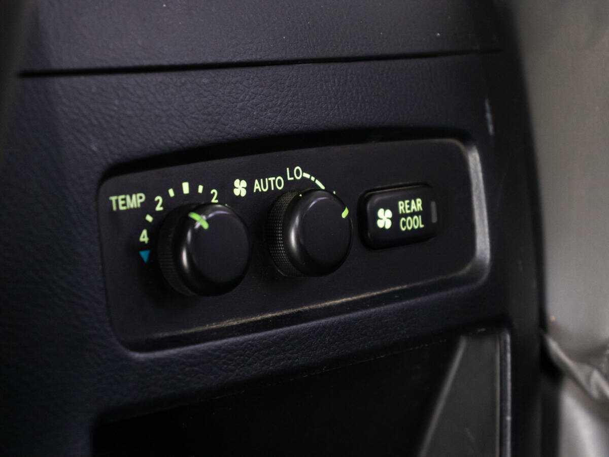 Toyota Land Cruiser Prado с пробегом — 2003 год. Фото: #15