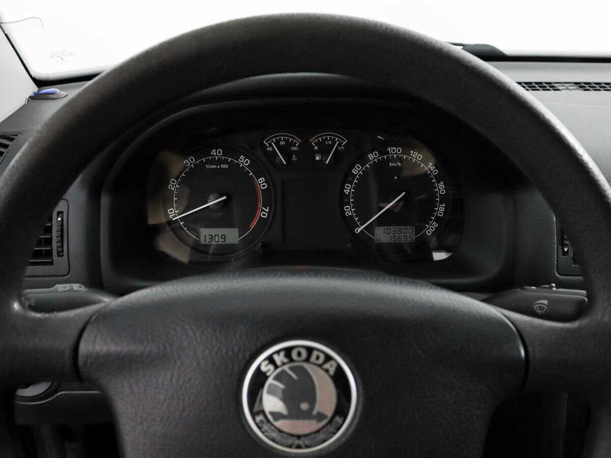 Skoda Octavia с пробегом — 2007 год. Фото: #13