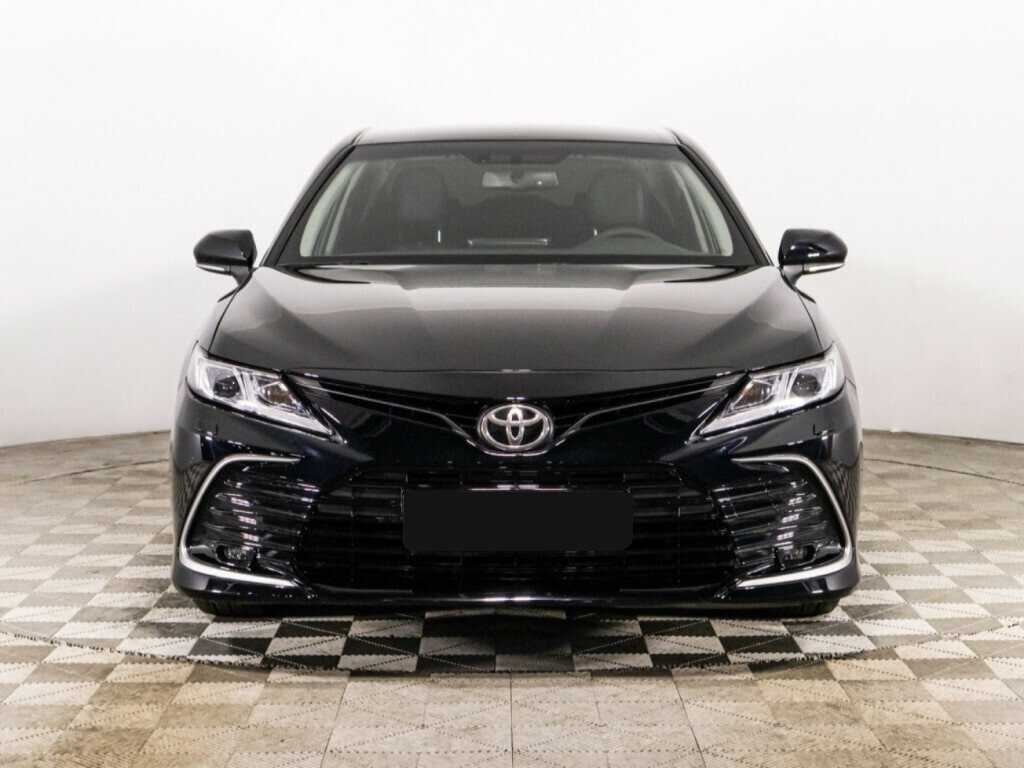 Toyota Camry с пробегом — 2021 год. Фото: #1