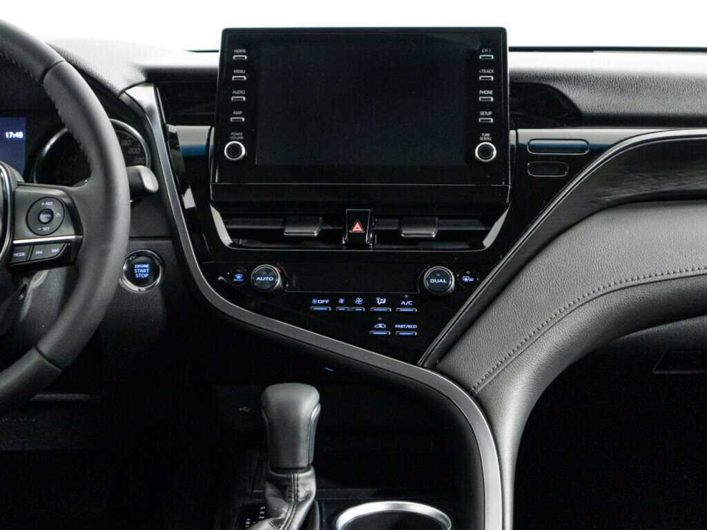 Toyota Camry с пробегом — 2021 год. Фото: #13