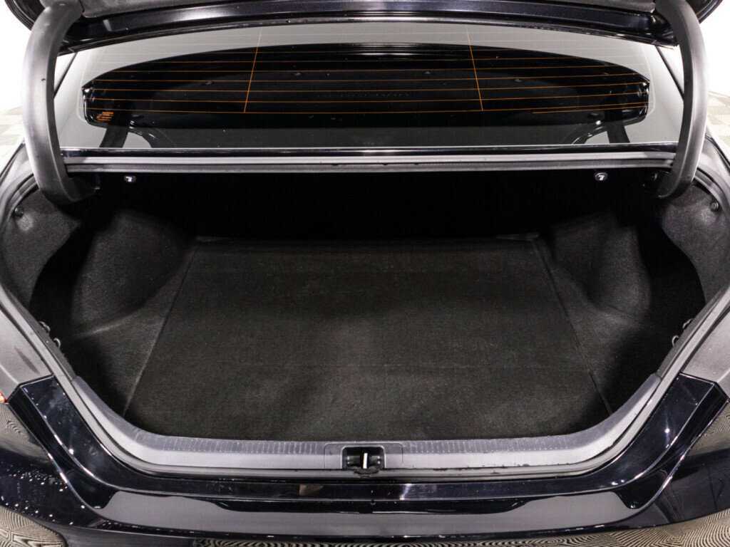 Toyota Camry с пробегом — 2021 год. Фото: #14