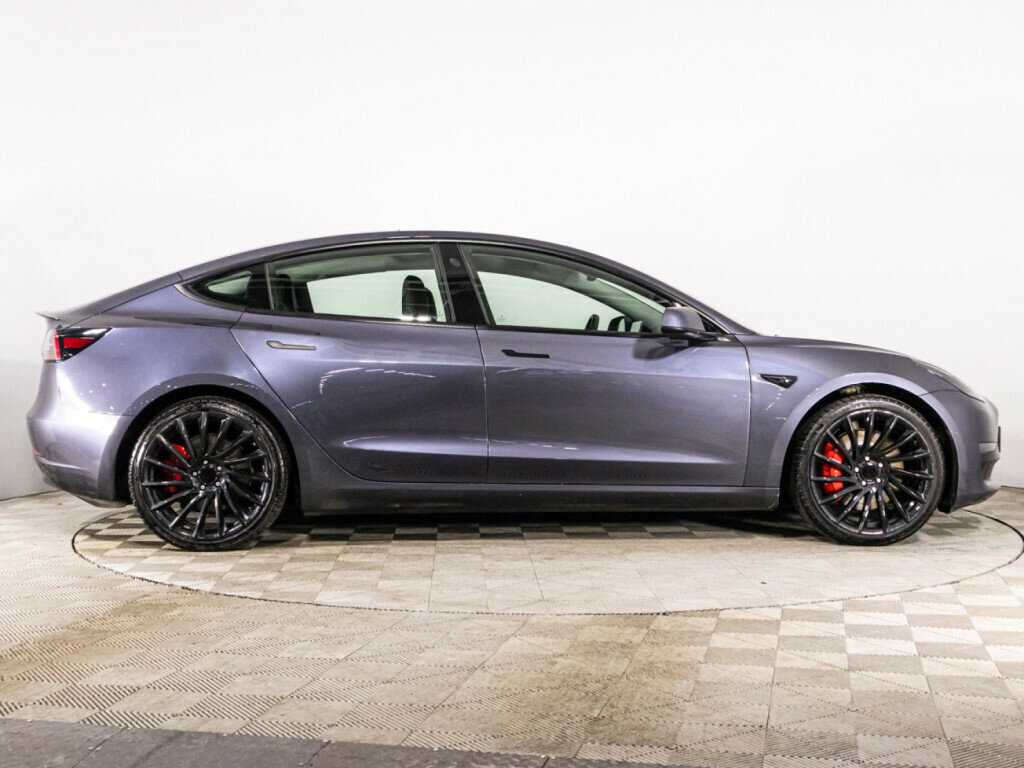 Tesla Model 3 с пробегом — 2020 год. Фото: #3