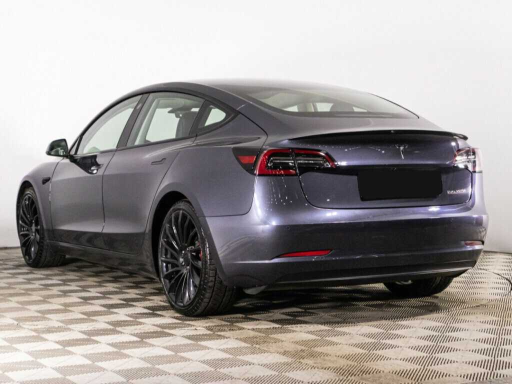Tesla Model 3 с пробегом — 2020 год. Фото: #6