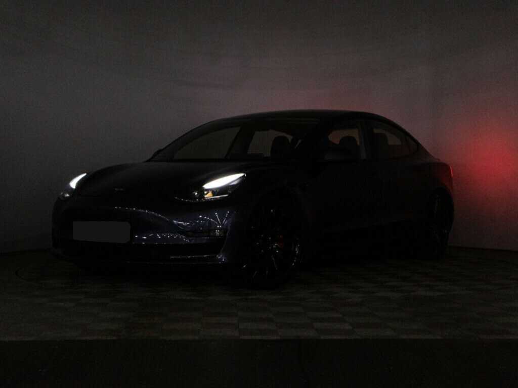 Tesla Model 3 с пробегом — 2020 год. Фото: #23