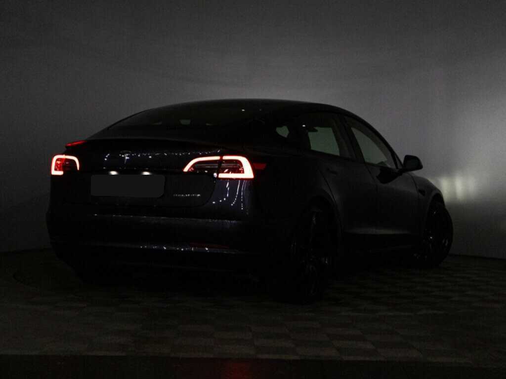 Tesla Model 3 с пробегом — 2020 год. Фото: #24