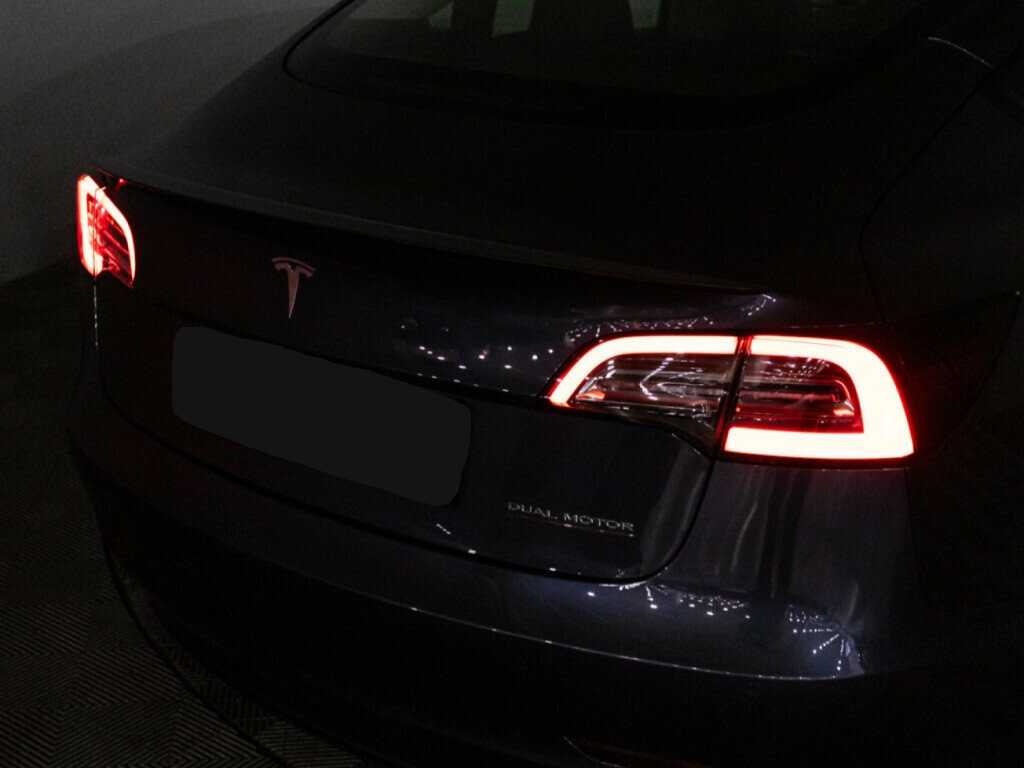Tesla Model 3 с пробегом — 2020 год. Фото: #26