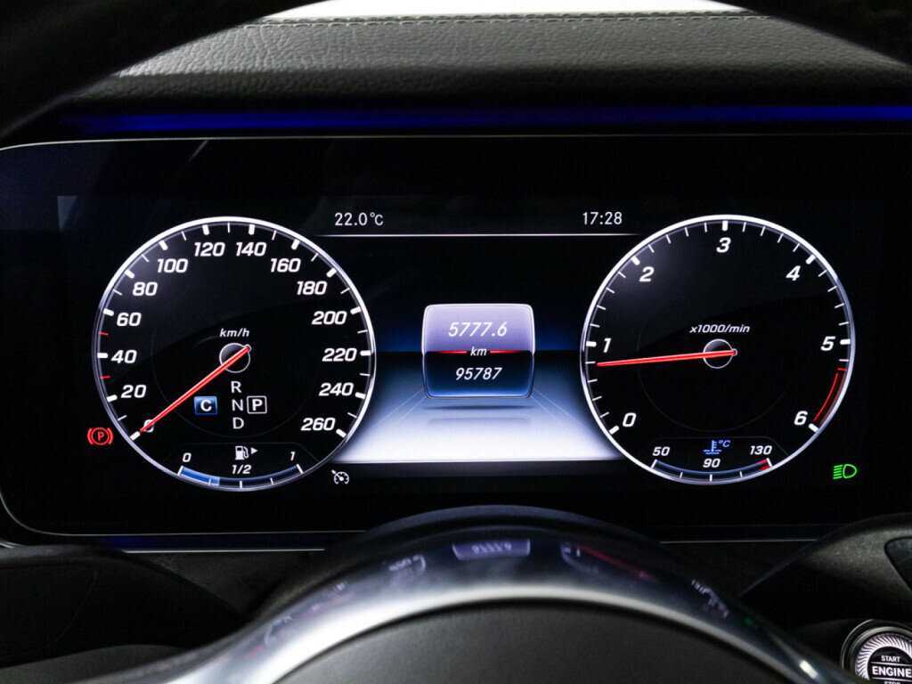 Mercedes-Benz E-Класс с пробегом — 2020 год. Фото: #11