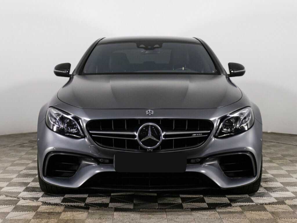 Mercedes-Benz E-Класс AMG с пробегом — 2018 год. Фото: #1