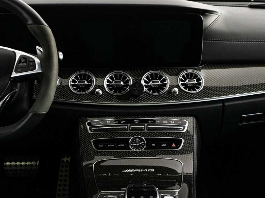 Mercedes-Benz E-Класс AMG с пробегом — 2018 год. Фото: #13