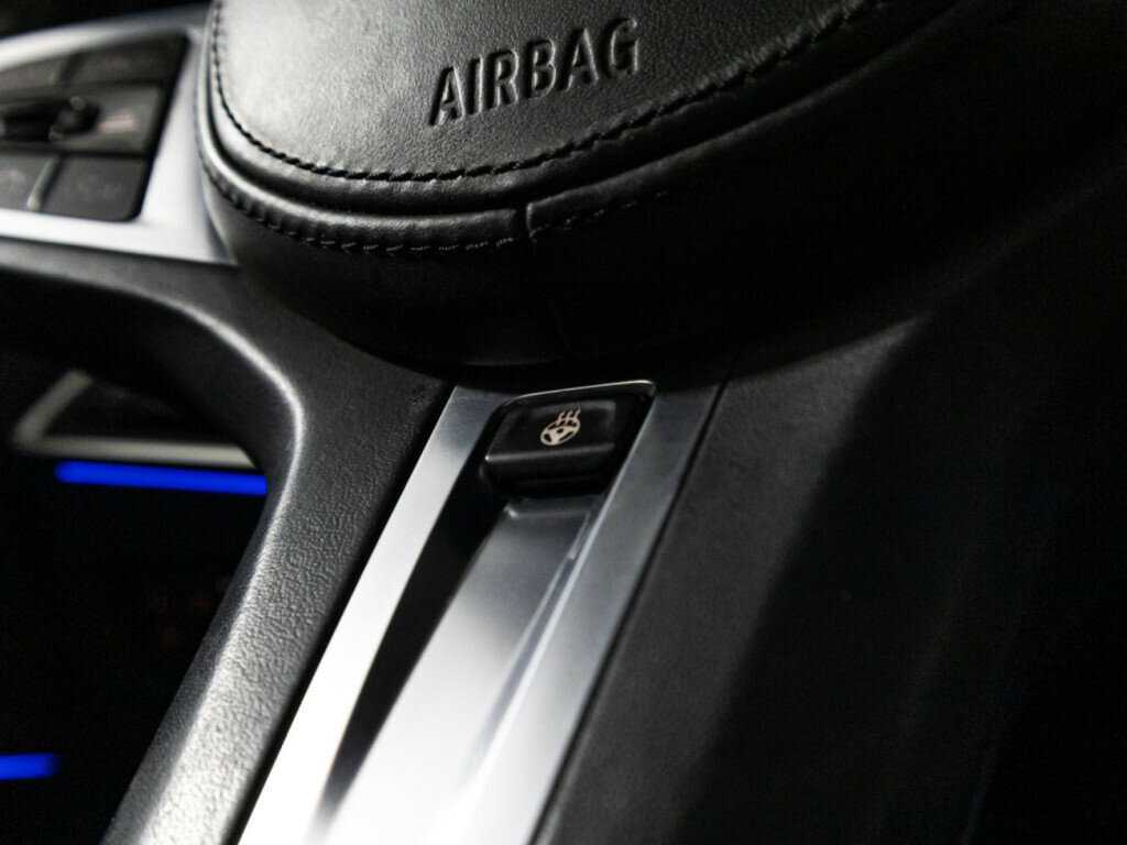 BMW 3 серии с пробегом — 2019 год. Фото: #23