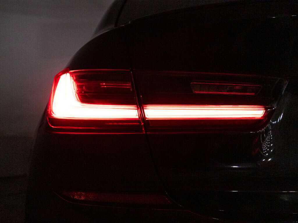 BMW 3 серии с пробегом — 2019 год. Фото: #26