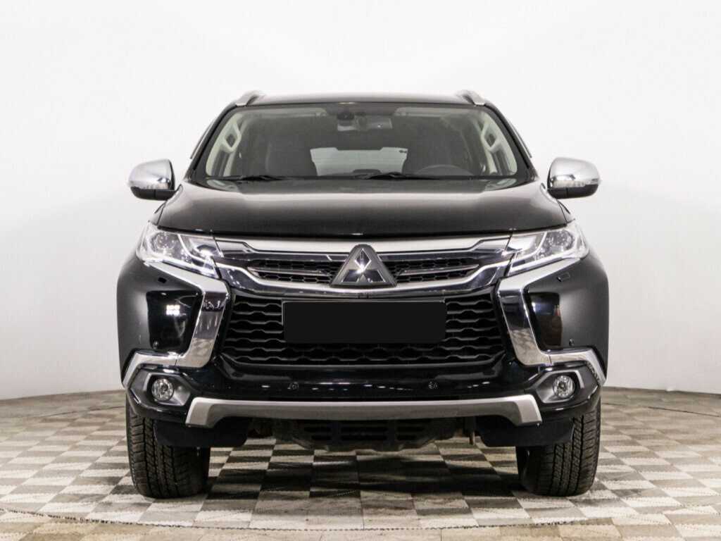 Mitsubishi Pajero Sport с пробегом — 2016 год. Фото: #1