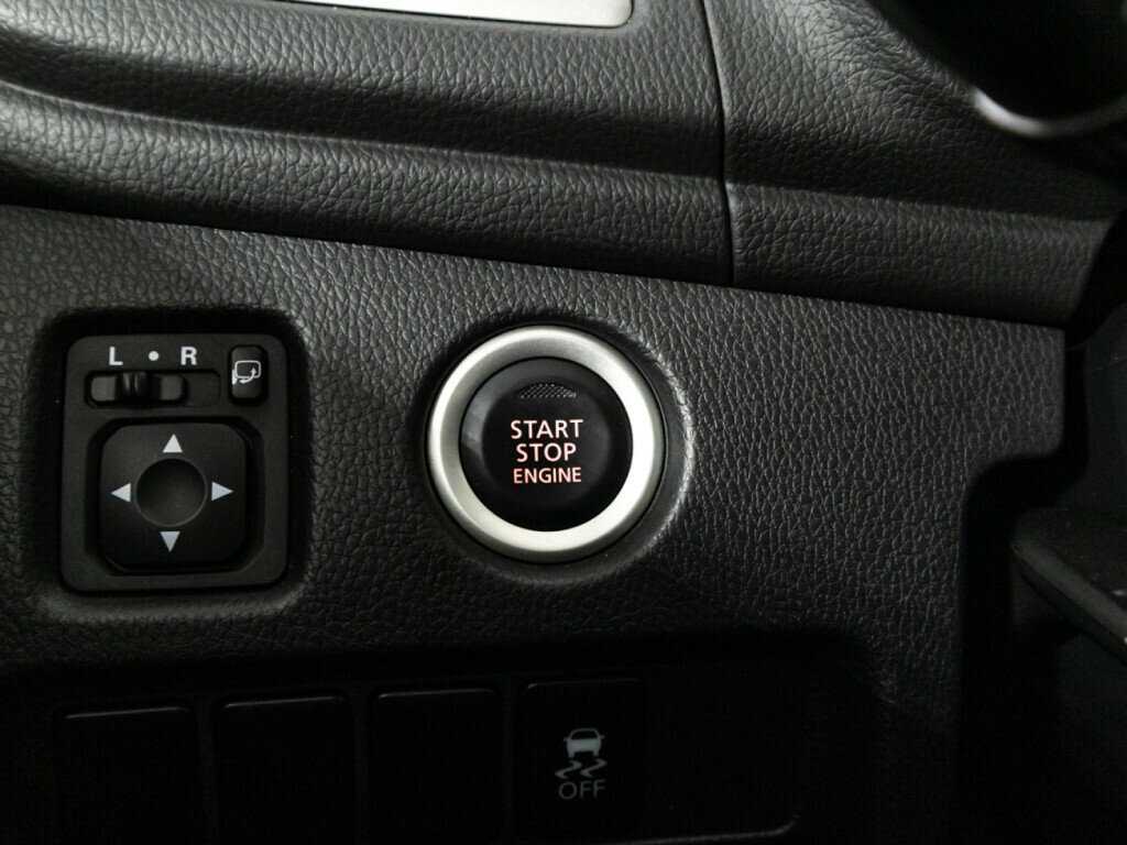 Mitsubishi Pajero Sport с пробегом — 2016 год. Фото: #16