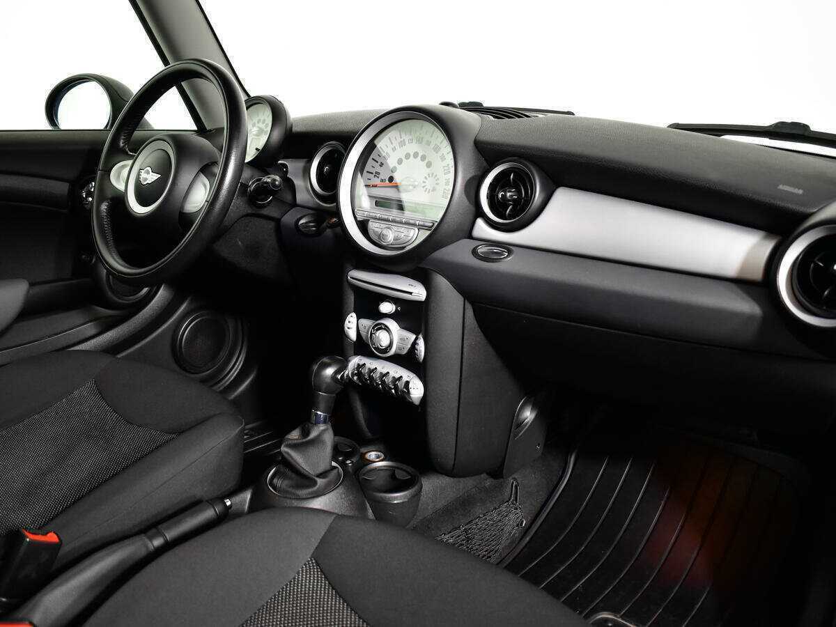 Mini Hatch с пробегом — 2009 год. Фото: #8