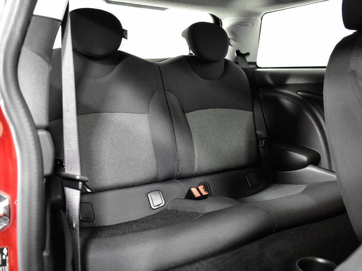 Mini Hatch с пробегом — 2009 год. Фото: #9