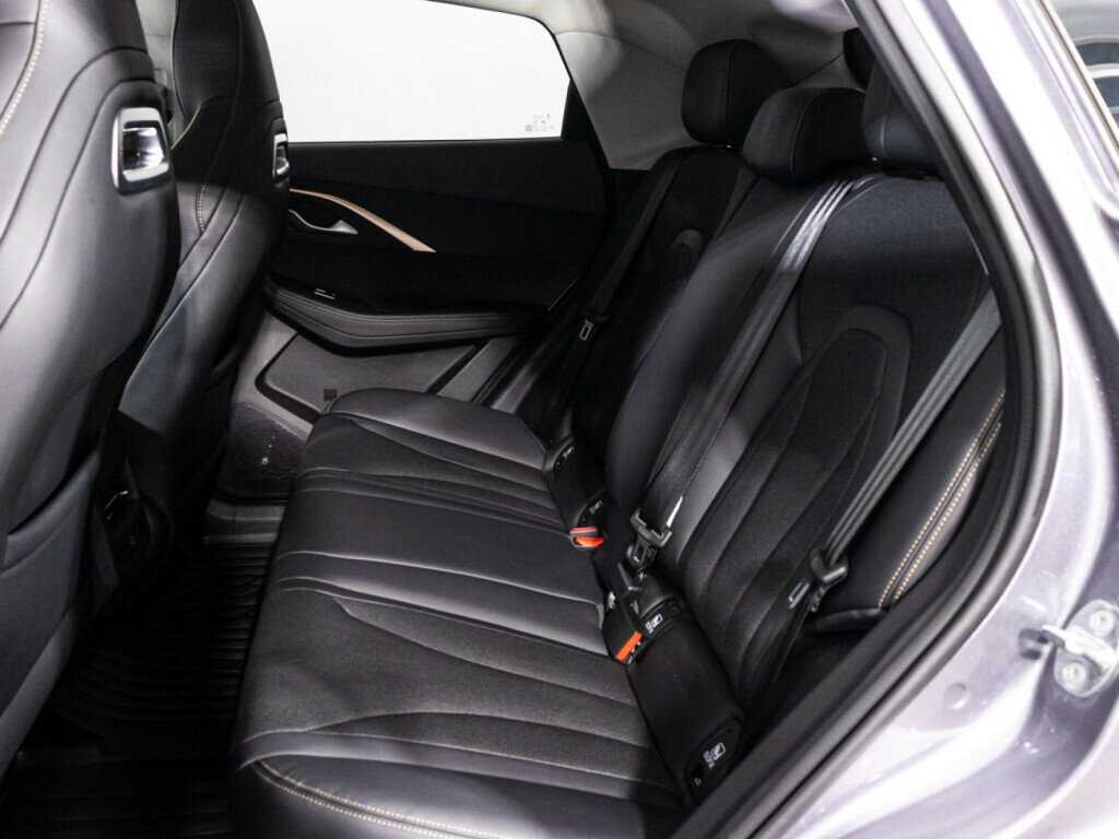 OMODA C5 с пробегом — 2023 год. Фото: #9