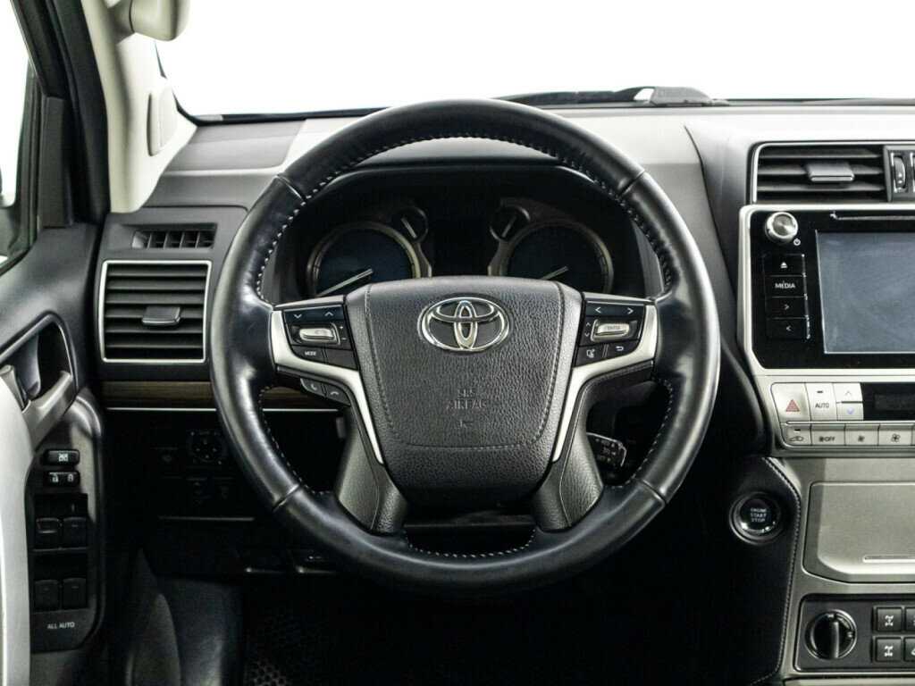 Toyota Land Cruiser Prado с пробегом — 2018 год. Фото: #20