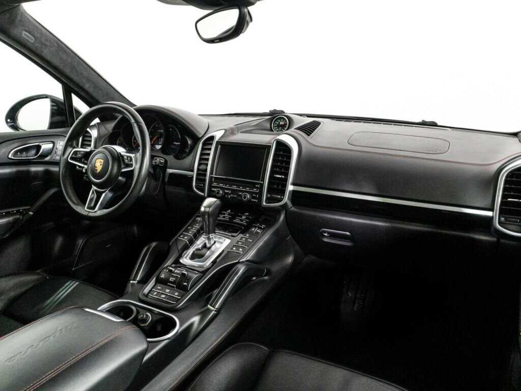 Porsche Cayenne с пробегом — 2015 год. Фото: #8