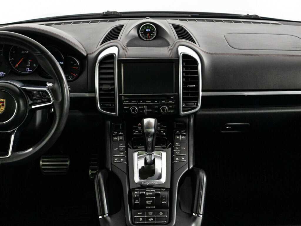 Porsche Cayenne с пробегом — 2015 год. Фото: #13