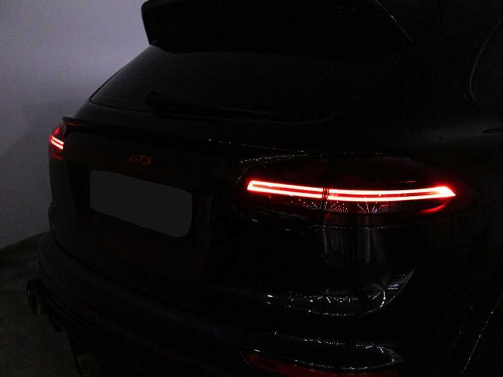 Porsche Cayenne с пробегом — 2015 год. Фото: #29