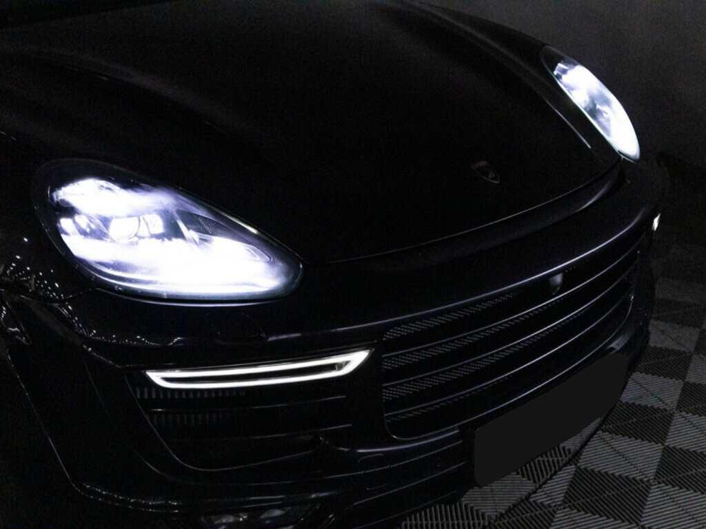 Porsche Cayenne с пробегом — 2015 год. Фото: #35