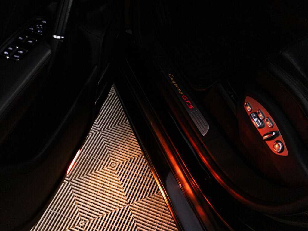 Porsche Cayenne с пробегом — 2015 год. Фото: #37