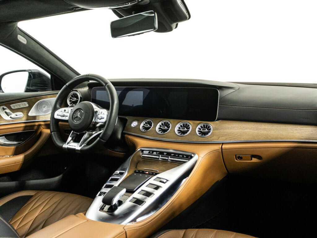 Mercedes-Benz AMG GT с пробегом — 2019 год. Фото: #8