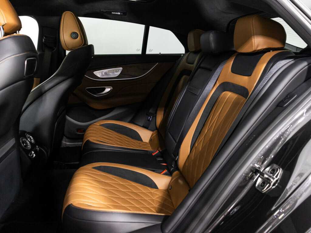 Mercedes-Benz AMG GT с пробегом — 2019 год. Фото: #9