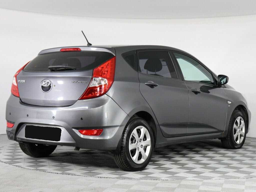 Hyundai Solaris с пробегом — 2012 год. Фото: #2