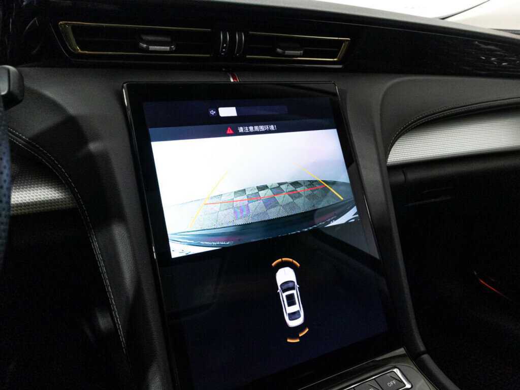 Hongqi H5 с пробегом — 2023 год. Фото: #18