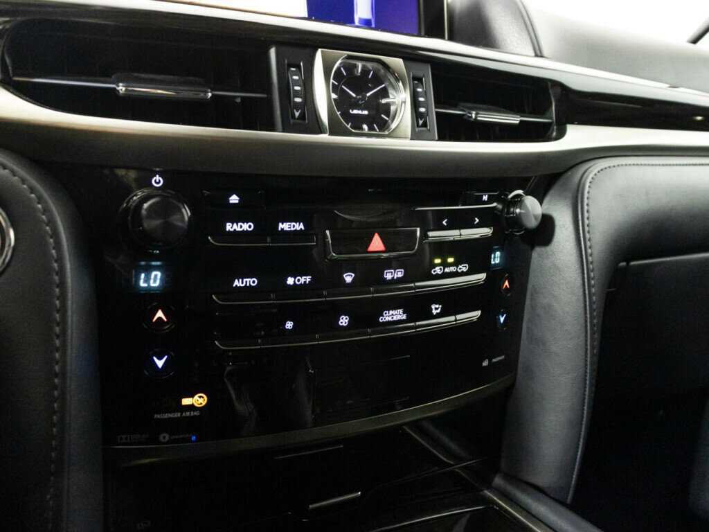 Lexus LX с пробегом — 2017 год. Фото: #18