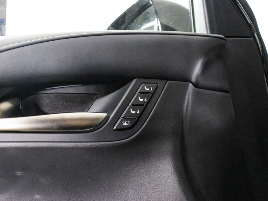 Lexus LX с пробегом — 2017 год. Фото: #24